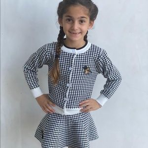 Two pieces black and white set